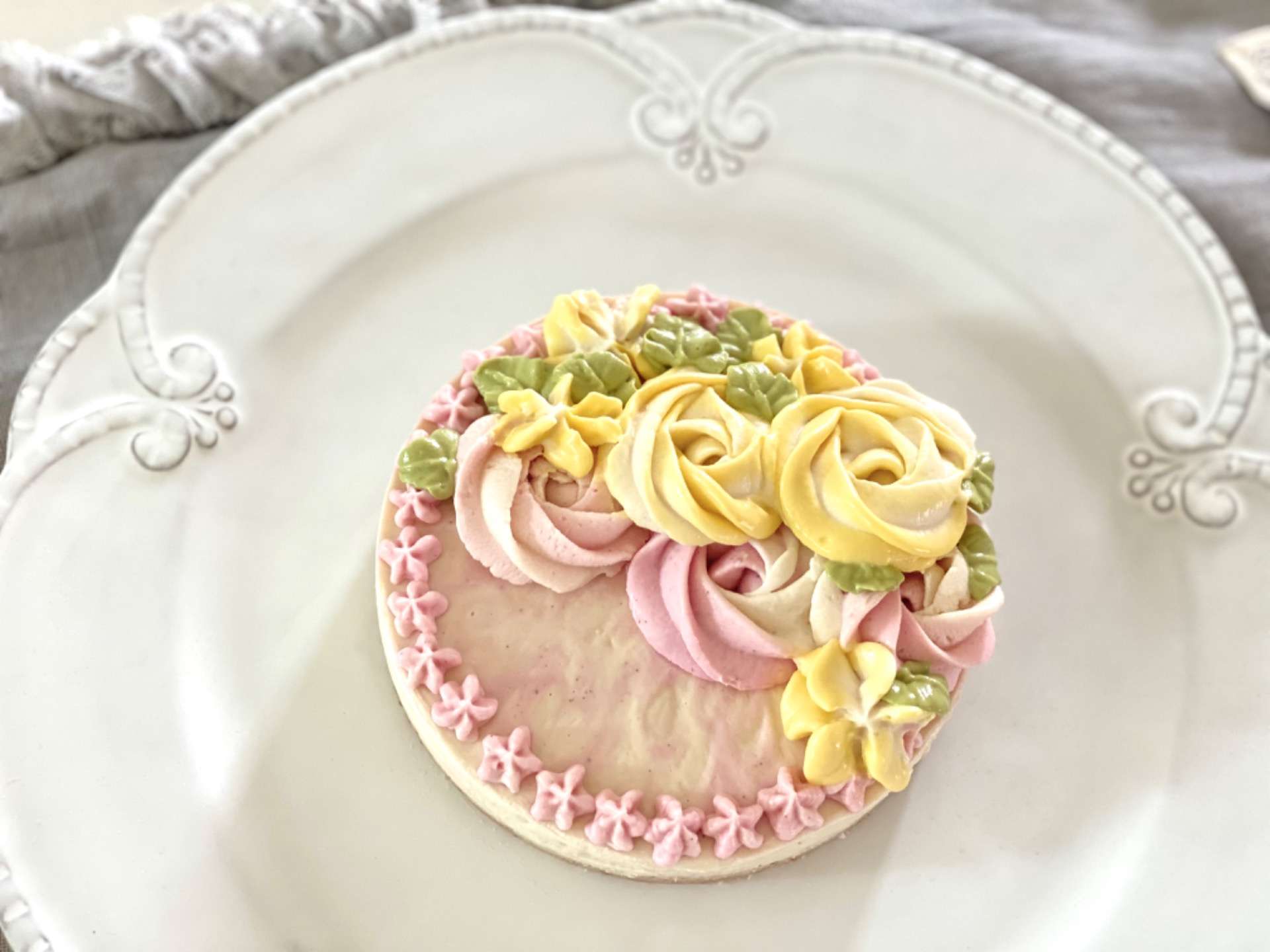 ロースィーツ花絞り　薔薇ローケーキ　lulu kitchen静岡県掛川市
